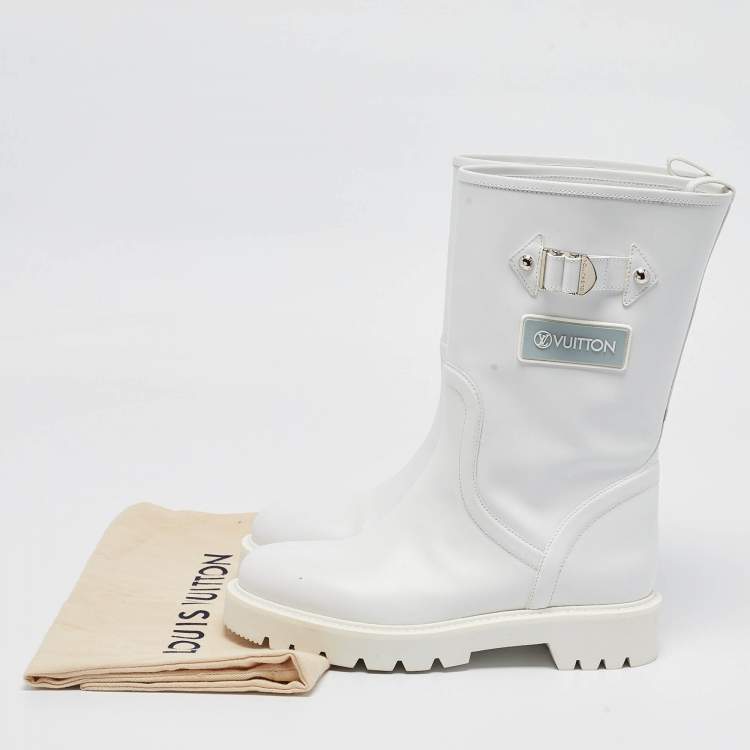 Pre Owned Louis Vuitton White Leather Territory Flat High Boots Size 39