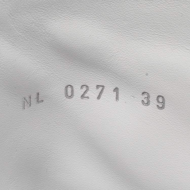 Pre Owned Louis Vuitton White Leather Territory Flat High Boots Size 39