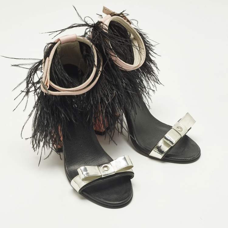 Pre Owned Mach & Mach Size 38 Leather and Patent Feather Embellished Ankle Strap Block Heel Sandals
