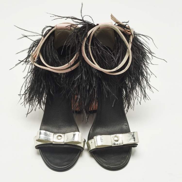 Pre Owned Mach & Mach Size 38 Leather and Patent Feather Embellished Ankle Strap Block Heel Sandals