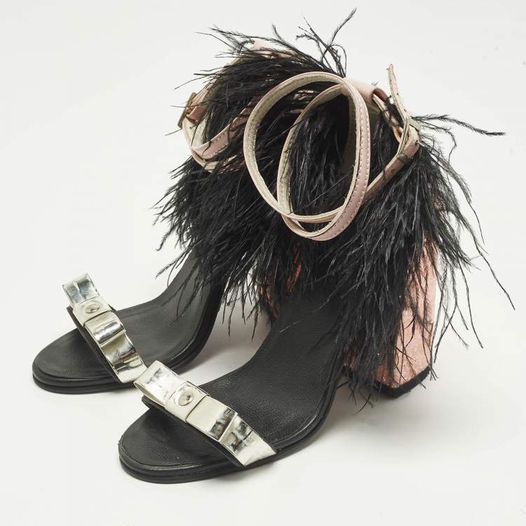 Pre Owned Mach & Mach Size 38 Leather and Patent Feather Embellished Ankle Strap Block Heel Sandals
