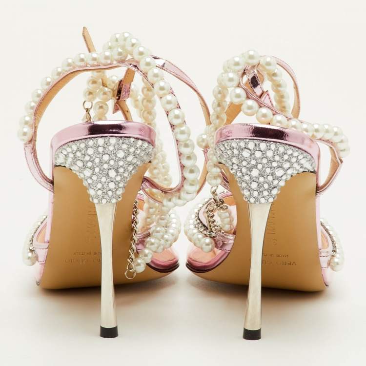 Pre Owned Mach & Mach Diamond of Elizabeth Imitation Pearl Size 38 Pink Patent Leather and PVC Pumps