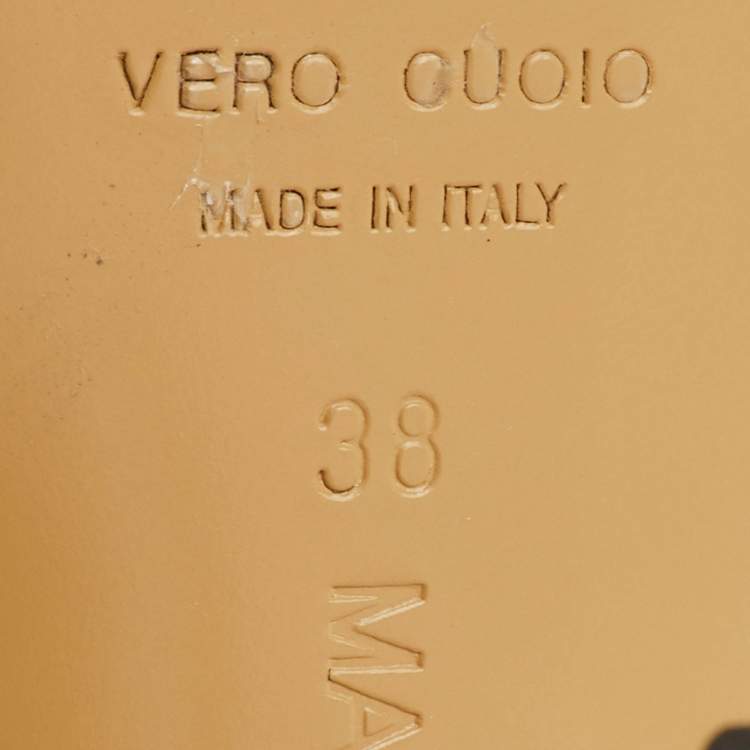 Pre Owned Mach & Mach Diamond of Elizabeth Imitation Pearl Size 38 Pink Patent Leather and PVC Pumps