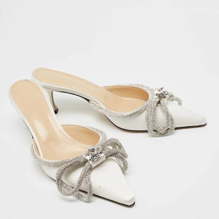 Pre Owned Mach & Mach White Satin Bow Embellished Pointed Toe Mule Sandals Size 39