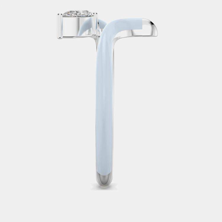 مملوكة مسبقًا Light Blue Ceramic Pear Shaped Contemporary Bypass Sterling Silver Lab Grown Diamond Ring US 7