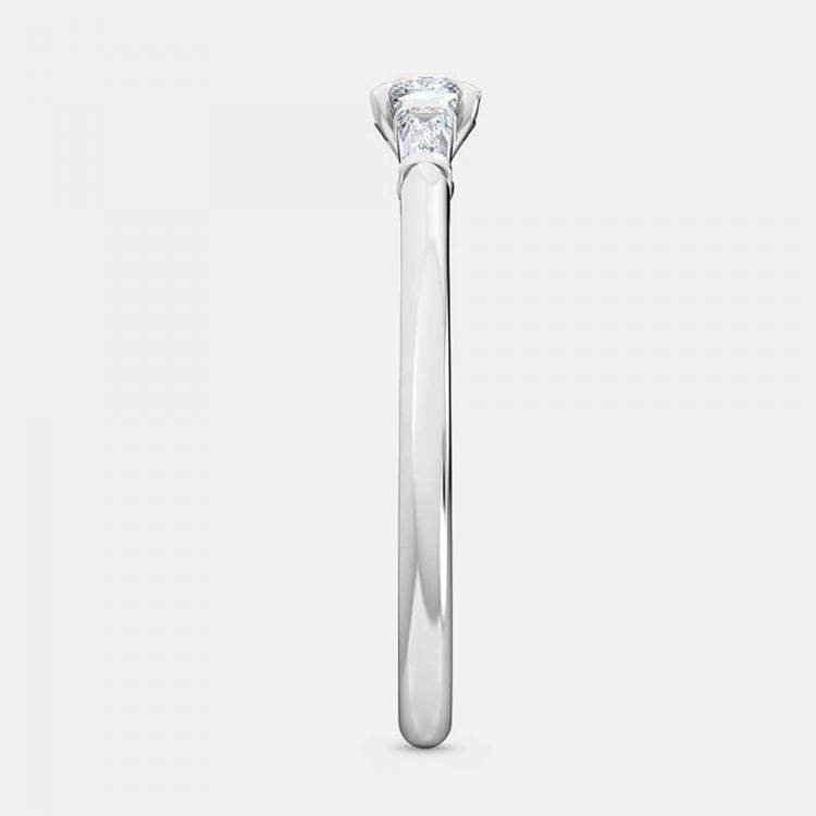 Pre Owned 14K Petite Baguettes On Side Ring (0.30 ctw) US 7