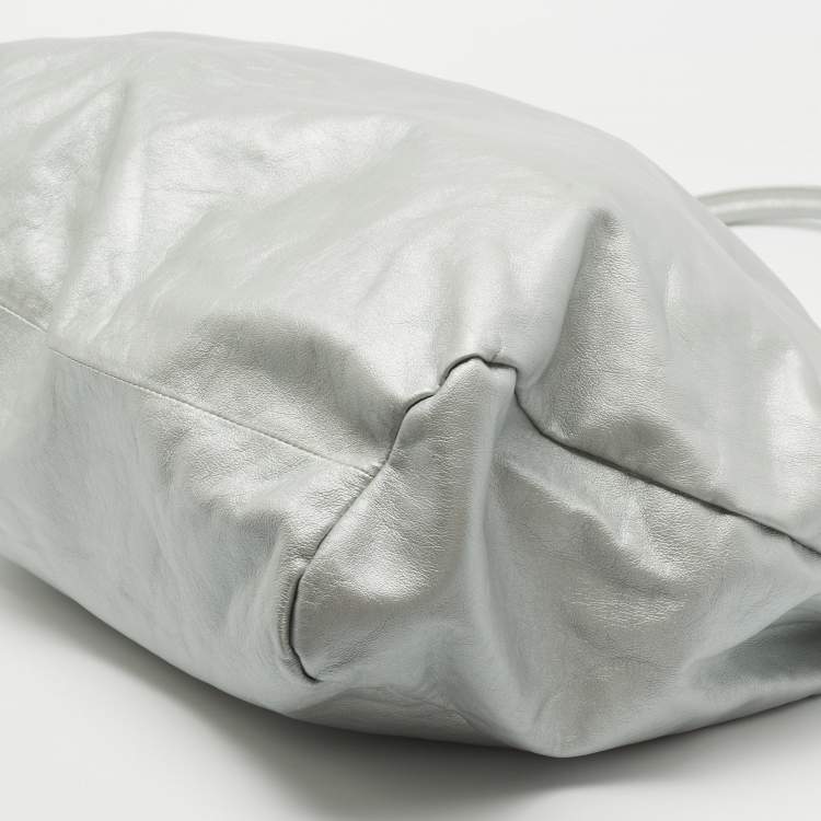 Pre Owned Maison Martin Margiela Silver Leather Shoulder Bag