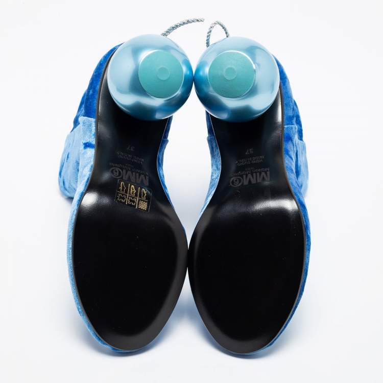 مملوكة مسبقًا  Maison Martin Margiela Blue Velvet Ankle Boots Size 37