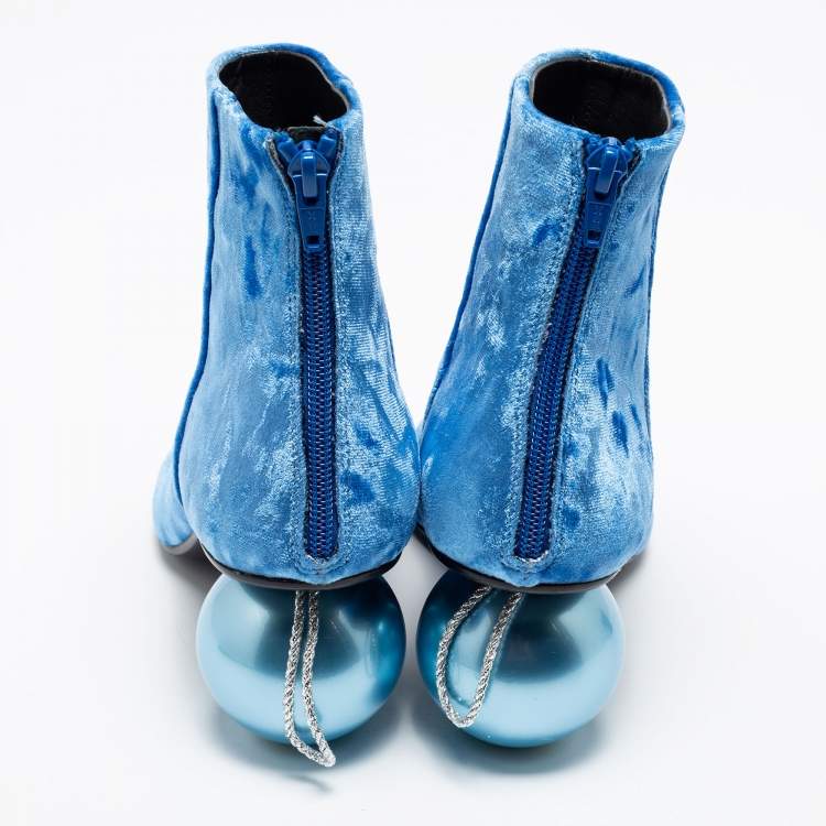 مملوكة مسبقًا  Maison Martin Margiela Blue Velvet Ankle Boots Size 37