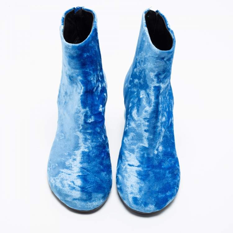 مملوكة مسبقًا  Maison Martin Margiela Blue Velvet Ankle Boots Size 37