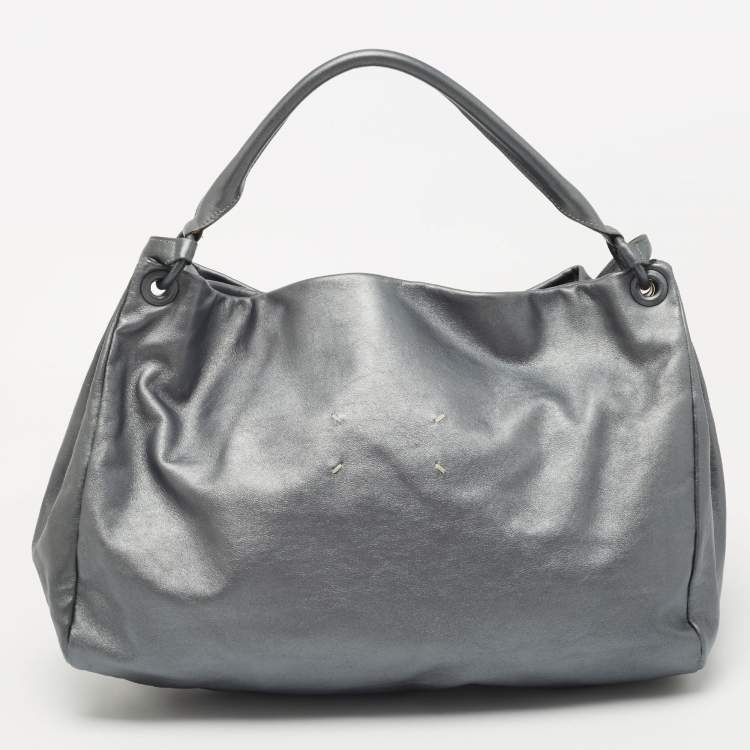 Pre Owned Maison Martin Margiela Silver Leather Shoulder Bag