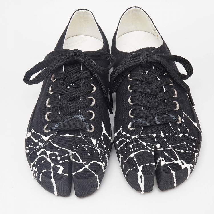 Pre Owned Maison Martin Margiela Black/White Splatter Canvas Tabi Low Top Sneakers Size 37