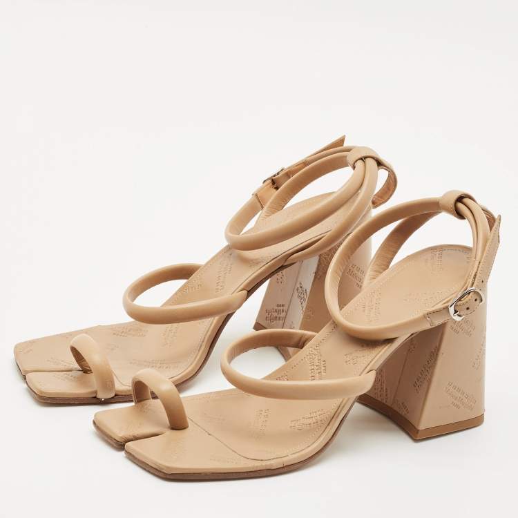 Pre Owned Maison Martin Margiela Beige Leather Square Toe Tabi Sandals Size 40