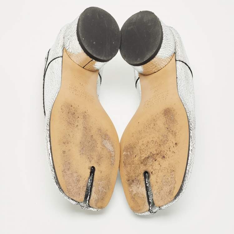 Pre Owned Maison Martin Margiela Silver Metallic Cracked Leather Tabi Pumps Size 39