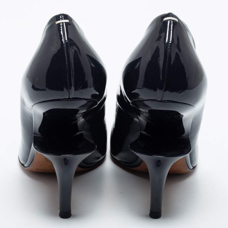 Pre Owned Maison Martin Margiela Dark Blue Patent Leather Cut Out Heel Pumps Size 39