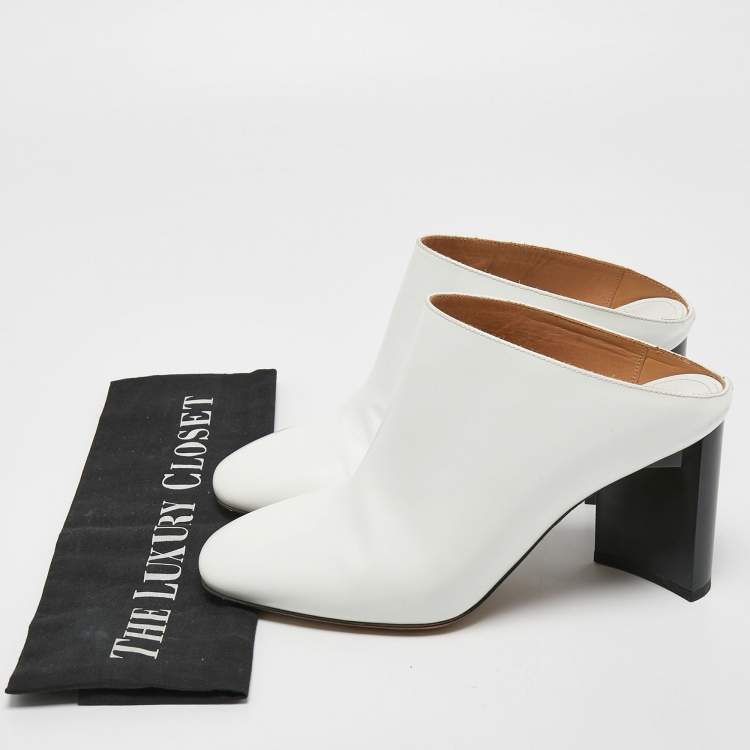 Pre Owned Maison Martin Margiela White Leather Block Heel Mules Size 38.5