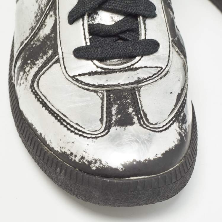 Pre Owned Maison Martin Margiela Silver/Black Leather Replica Sneakers Size 39