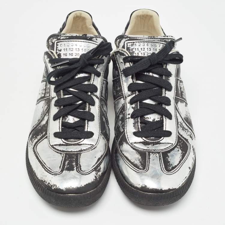 Pre Owned Maison Martin Margiela Silver/Black Leather Replica Sneakers Size 39
