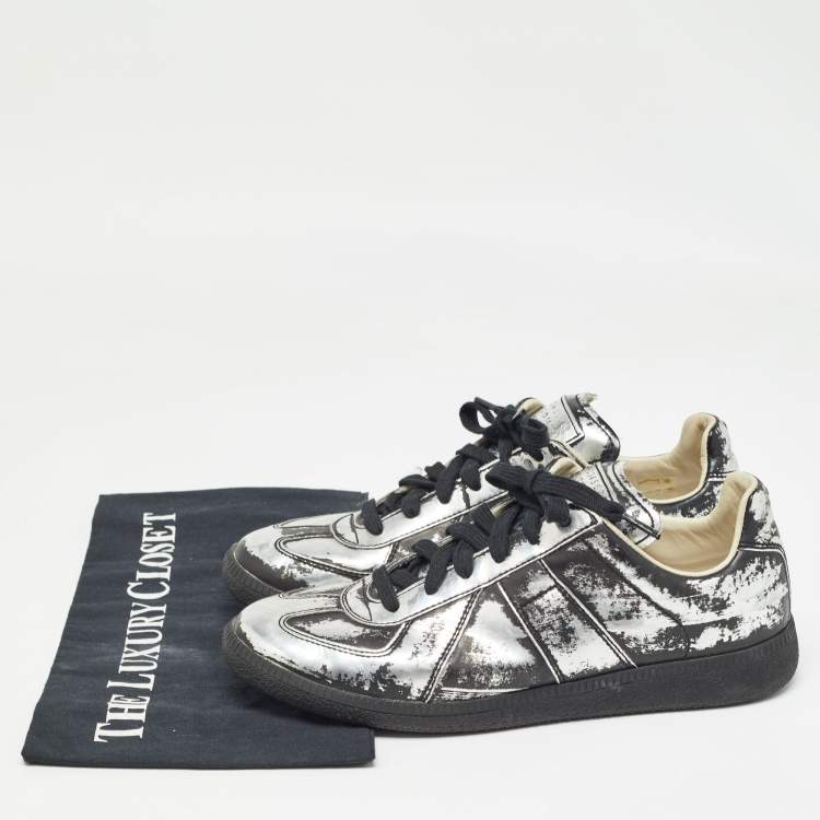Pre Owned Maison Martin Margiela Silver/Black Leather Replica Sneakers Size 39