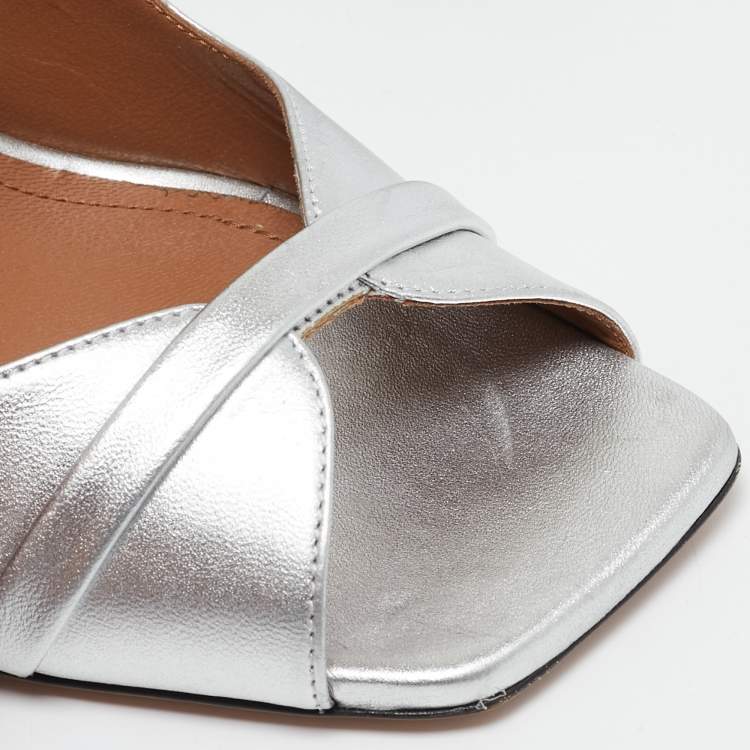 مملوكة مسبقًا Malone Souliers Silver Leather Nara Slide Sandals Size 41.5
