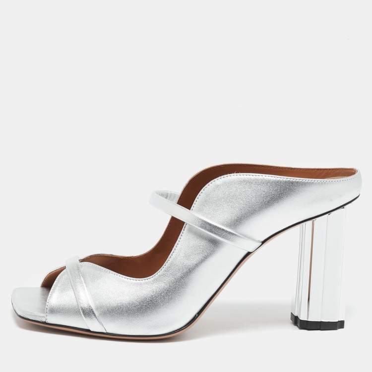 مملوكة مسبقًا Malone Souliers Silver Leather Nara Slide Sandals Size 41.5