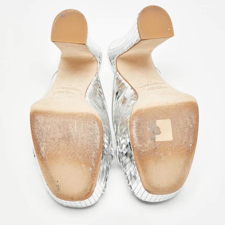 مملوكة مسبقًا Malone Souliers Silver Textured Leather Yasmin Sandals Size 40