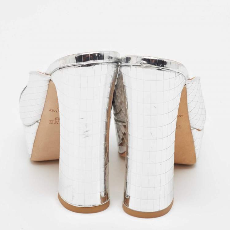 Pre Owned Malone Souliers Silver Leather Yasmine Slide Sandals Size 36