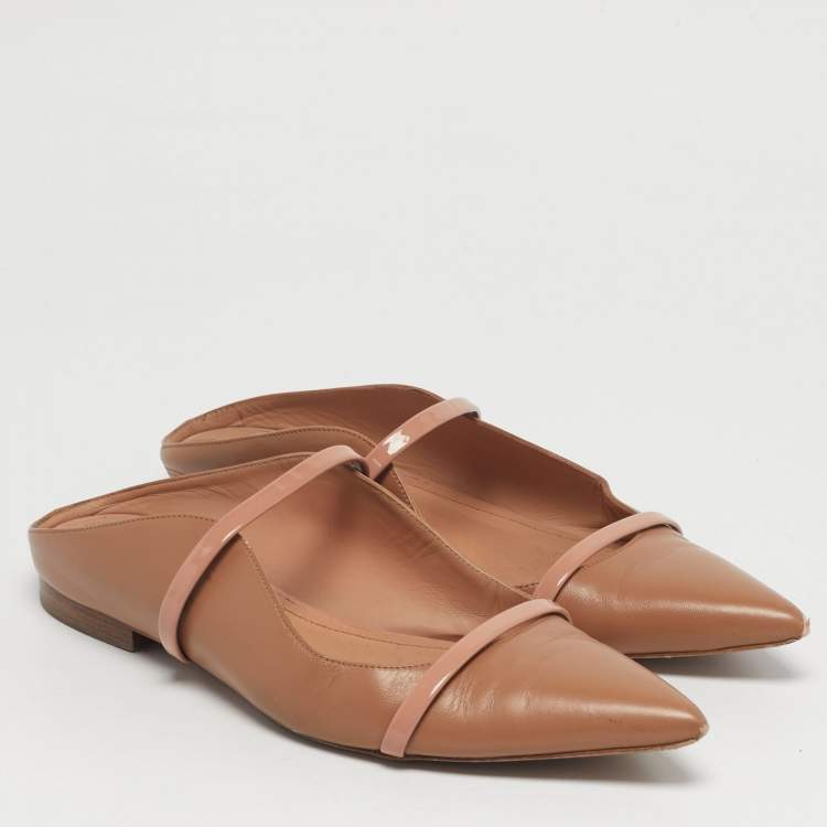 Pre Owned Malone Souliers Maureen Size 39.5 Beige Leather and Patent Leather Flat Mules