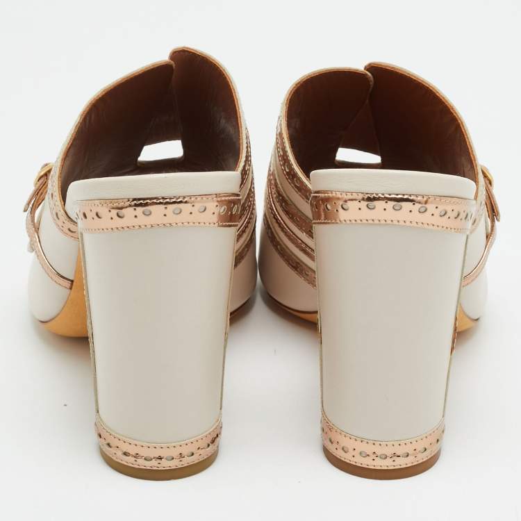Pre Owned Malone Souliers Size 40 Cream/Gold Leather Peep Toe Mules
