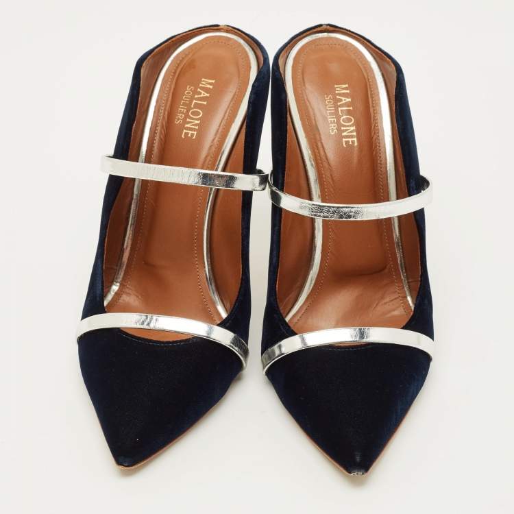 مملوكة مسبقًا Malone Souliers Maureen Size 40 Dark Blue/Silver Velvet and Metallic Leather Pointed Toe Mules