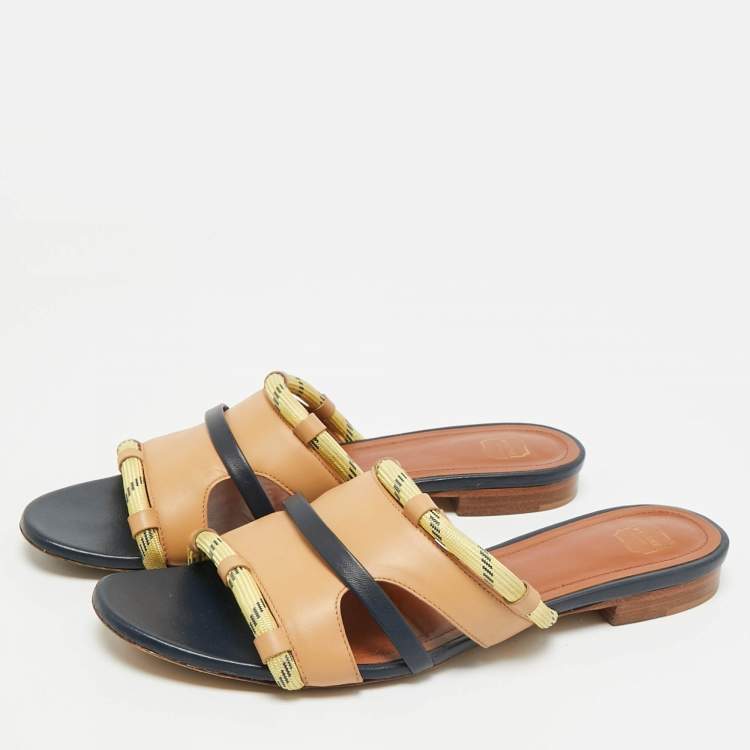 Pre Owned Malone Souliers Alexis Size 40 Beige/Navy Blue Canvas and Leather Flat Slides