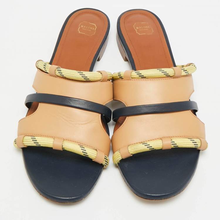 Pre Owned Malone Souliers Alexis Size 40 Beige/Navy Blue Canvas and Leather Flat Slides