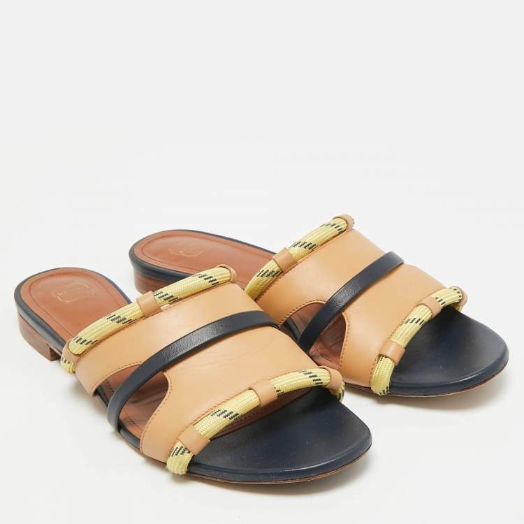 Pre Owned Malone Souliers Alexis Size 40 Beige/Navy Blue Canvas and Leather Flat Slides