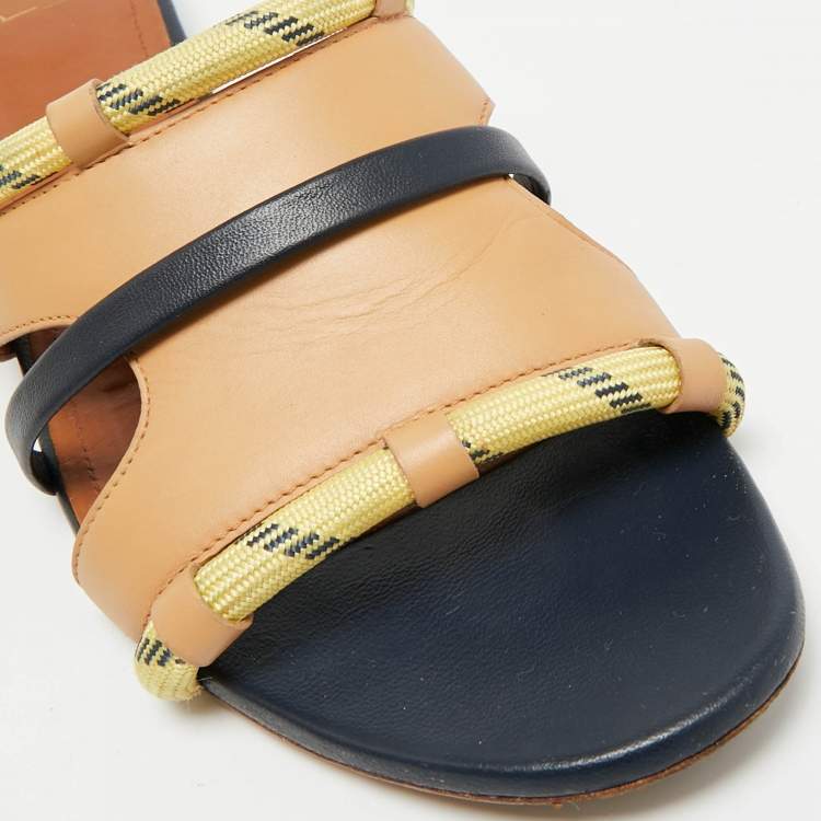 Pre Owned Malone Souliers Alexis Size 40 Beige/Navy Blue Canvas and Leather Flat Slides