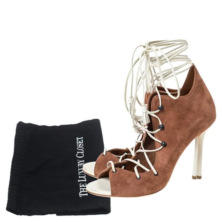 مملوكة مسبقًا Malone Souliers Brown Suede And White Leather Savannah Ankle Wrap Sandals Size 36