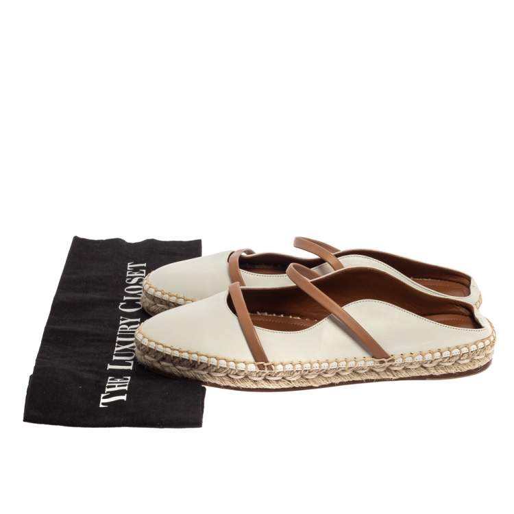 مملوكة مسبقًا Malone Souliers White/Beige Leather Sienna Flat Espadrille Mules Size 39