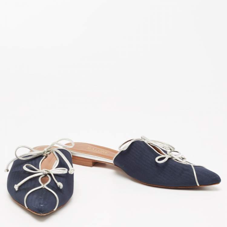 مملوكة مسبقًا Malone Souliers Navy Blue/Silver Canvas Maisie Sandals Size 38