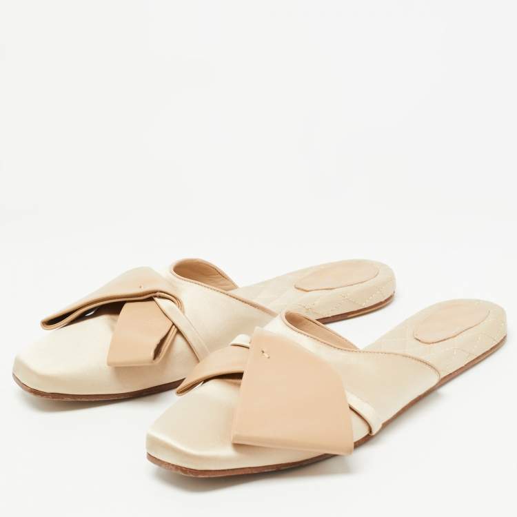 مملوكة مسبقًا Malone Souliers Two Tone Satin and Leather Bow Flat Mules Size 37