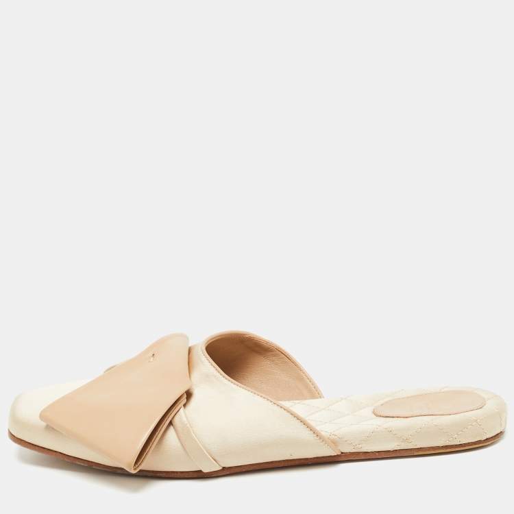 مملوكة مسبقًا Malone Souliers Two Tone Satin and Leather Bow Flat Mules Size 37