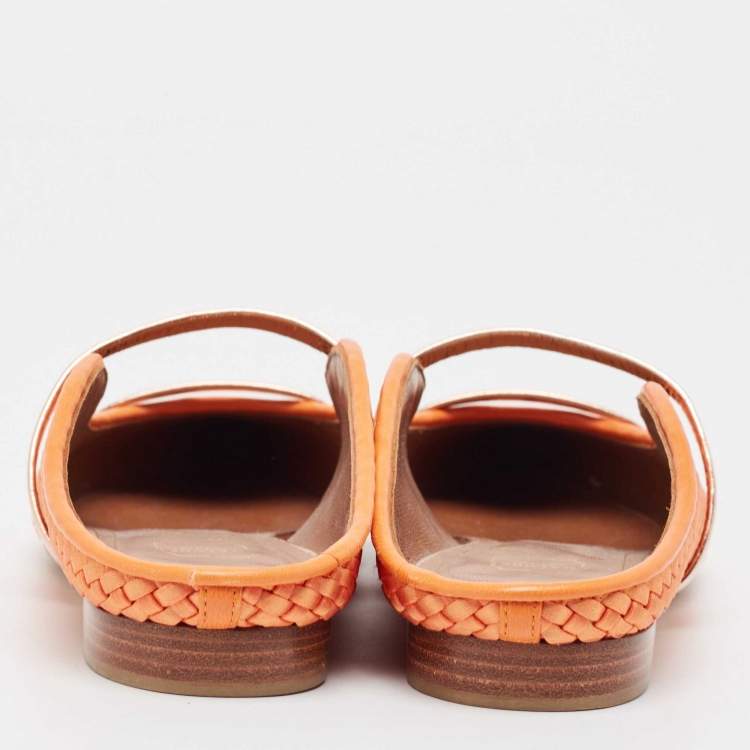 مملوكة مسبقًا Malone Souliers Orange Woven Satin Maureen Flat Mules Size 36