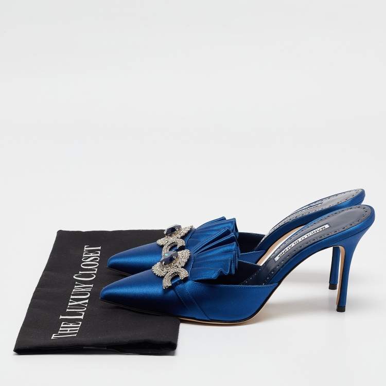 Pre Owned Manolo Blahnik Blue Satin Crystal Embellished Hosios Mules Size 39