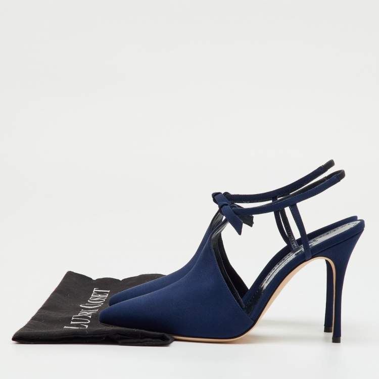 Pre Owned Manolo Blahnik Navy Blue Fabric Corintia Bow Pointed Toe Slingback Mules Size 38.5