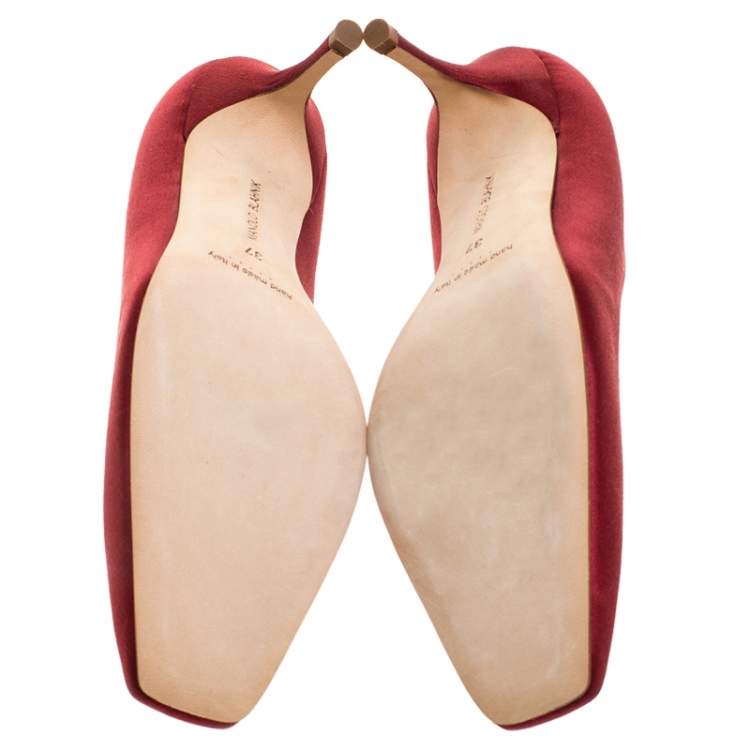 Pre Owned Manolo Blahnik Red Satin Crystal Embellished Pumps Size 37