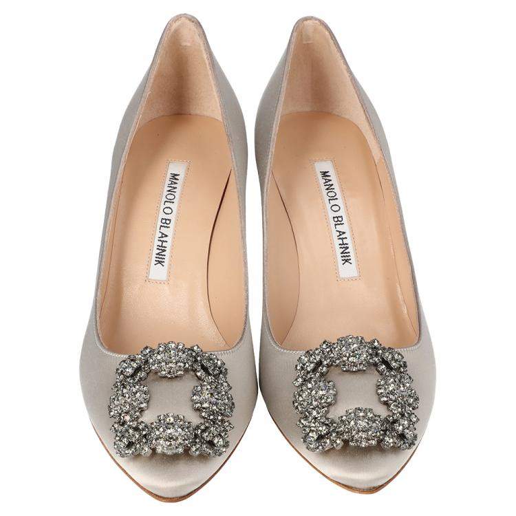 Pre Owned Manolo Blahnik Beige Satin Hangisi Crystal Embellished Pumps Size 37.5