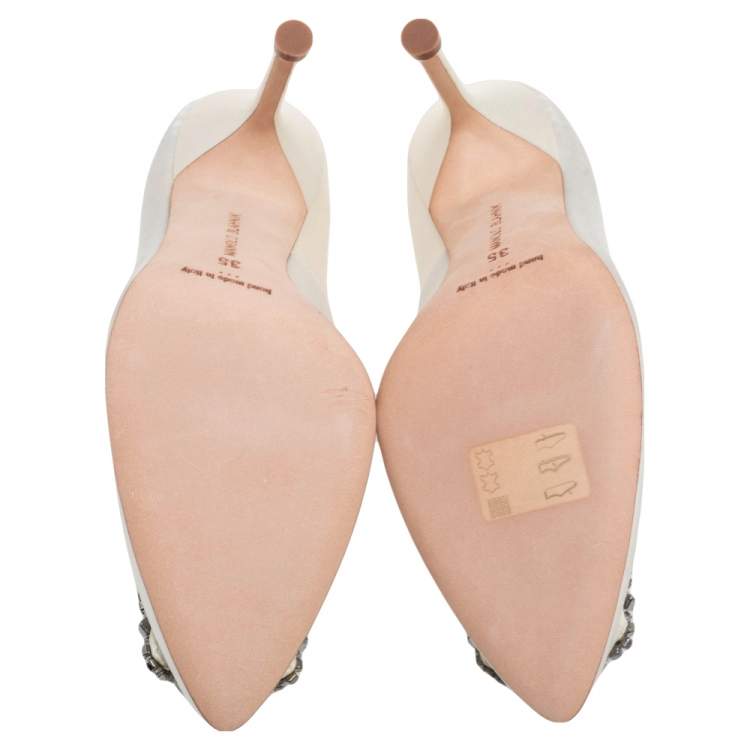 Pre Owned Manolo Blahnik White Satin Hangisi Pumps Size 35