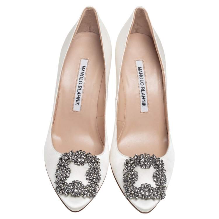 Pre Owned Manolo Blahnik White Satin Hangisi Pumps Size 35