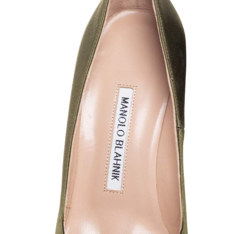 Pre Owned Manolo Blahnik Green Satin Hangisi Pumps Size 36.5