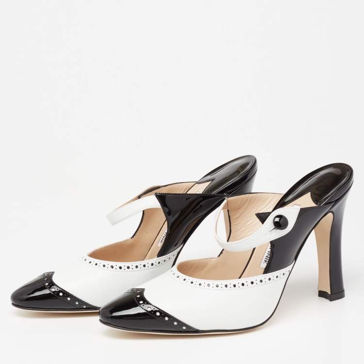 Shoes: Chanel & Manolo Blahnik Sizing & Buying Guide