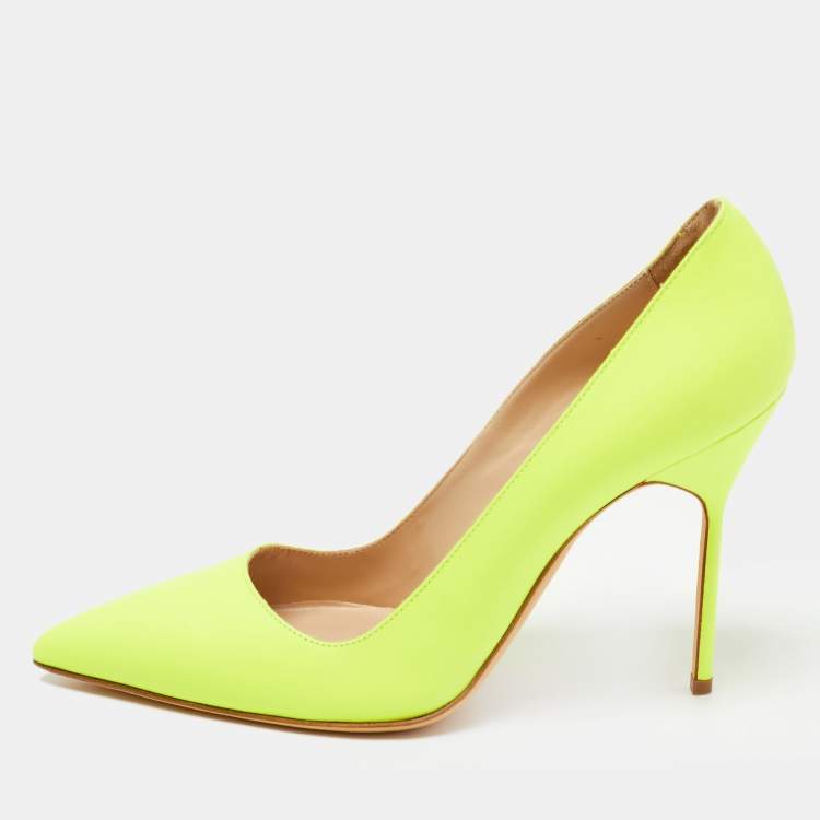 Pre Owned Manolo Blahnik Neon Yellow Leather BB Pumps Size 40