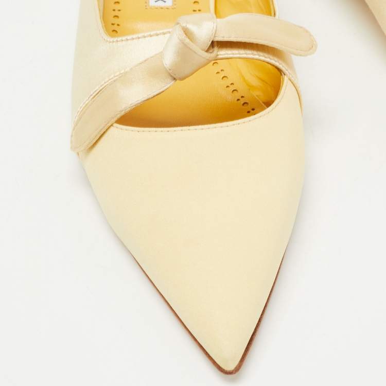 Pre Owned Manolo Blahnik Light Yellow Satin Mules Size 36.5